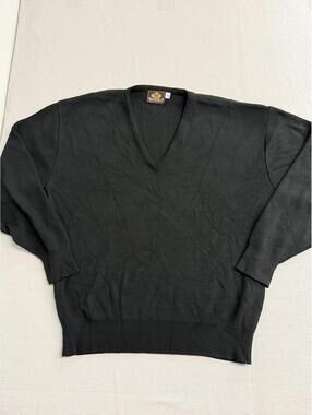 Vintage Mens V-Neck Black Sweater Sedgefield Made in USA XL